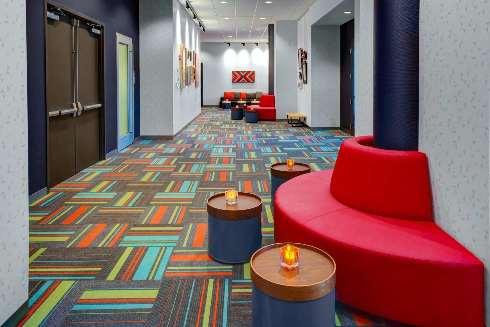 Aloft Wichita Hotel Eksteriør billede