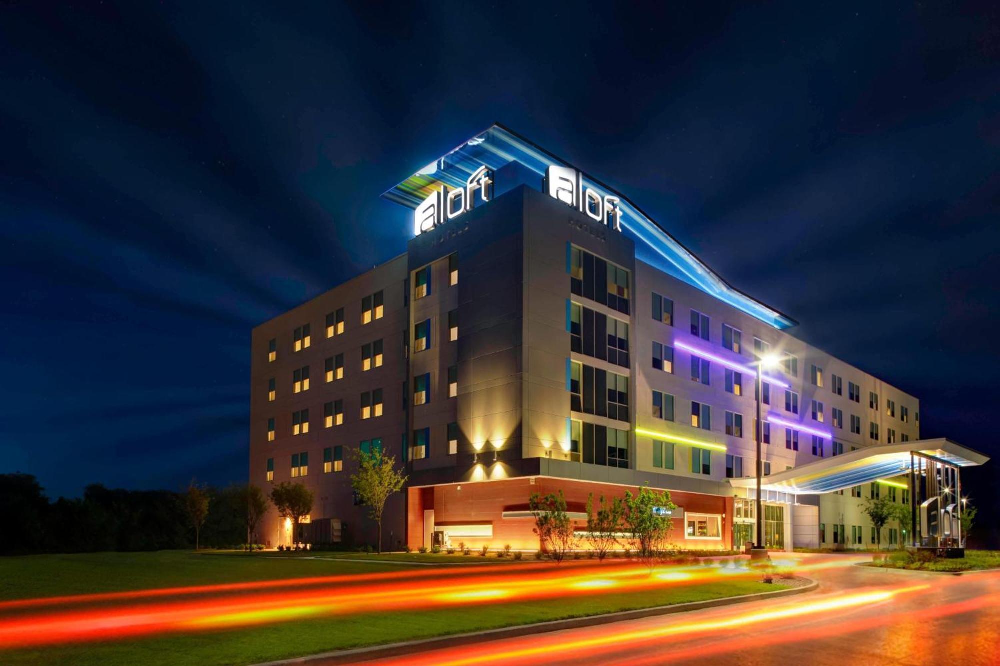 Aloft Wichita Hotel Eksteriør billede