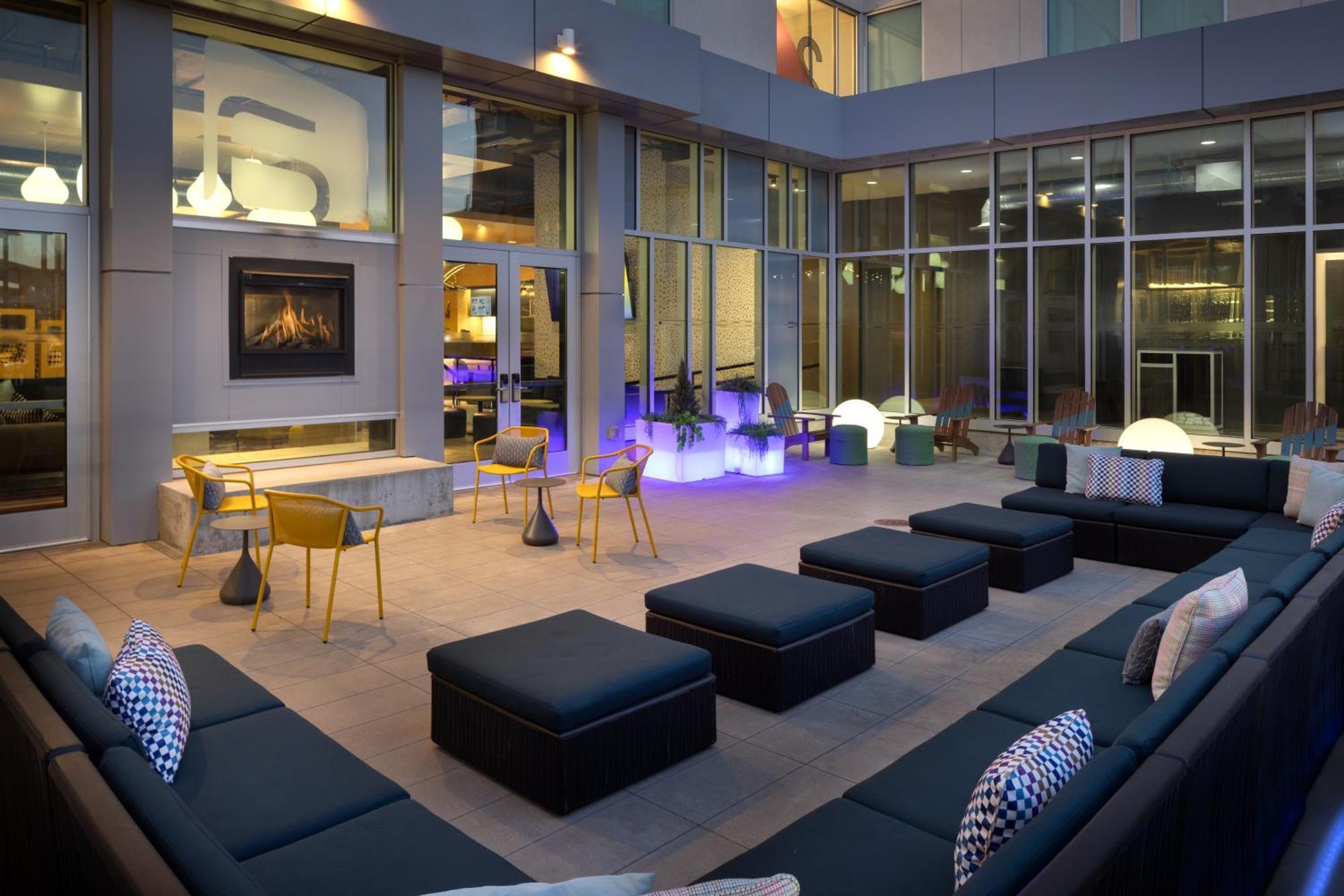 Aloft Wichita Hotel Eksteriør billede