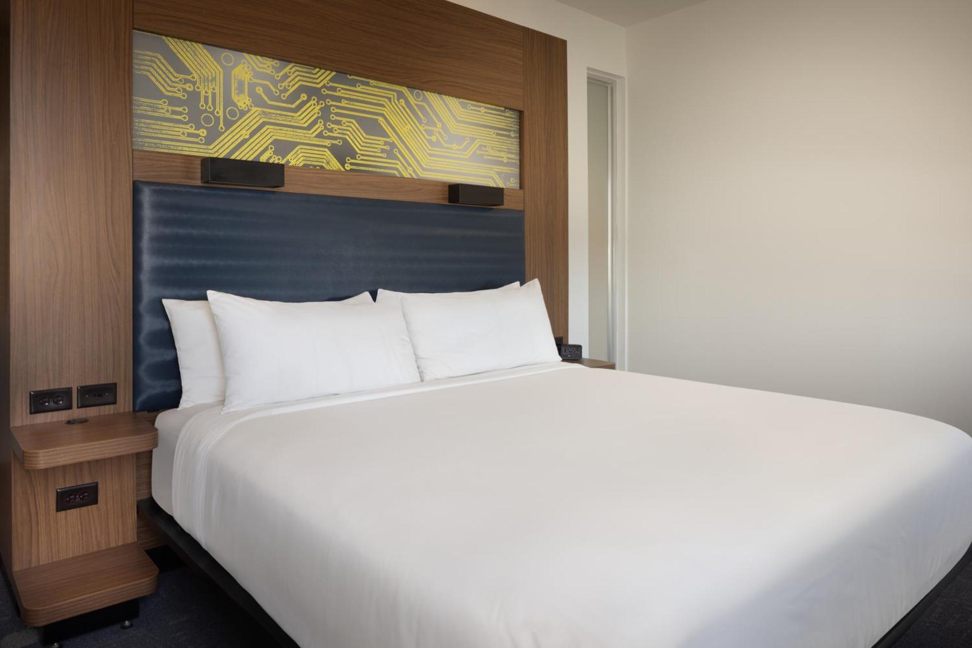 Aloft Wichita Hotel Eksteriør billede