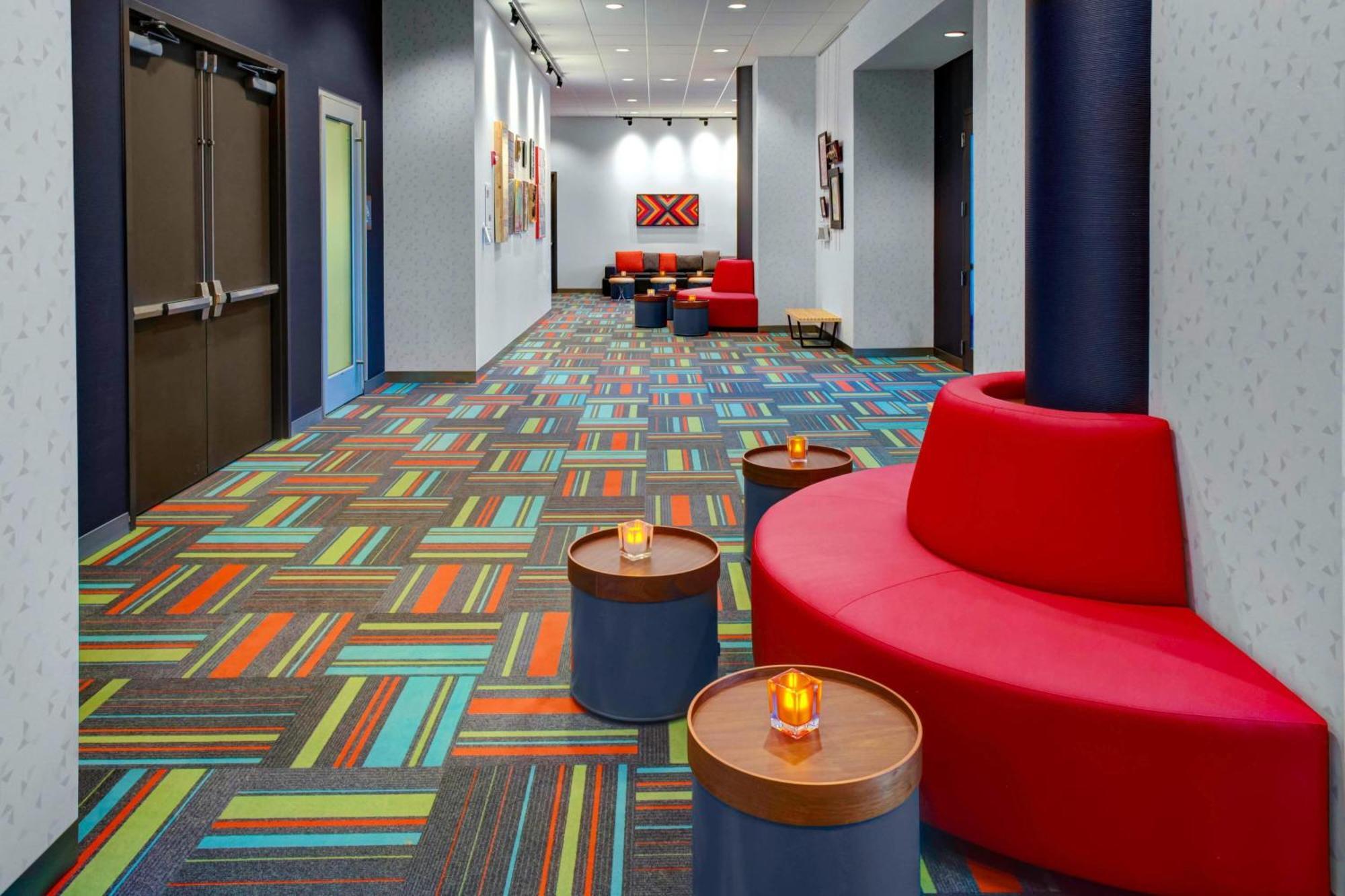 Aloft Wichita Hotel Eksteriør billede